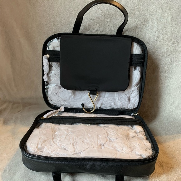 Victoria’s Secret Makeup bag - Picture 3 of 6